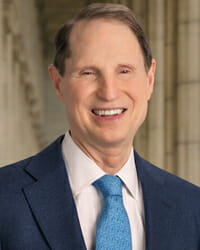 Portrait Ron Wyden