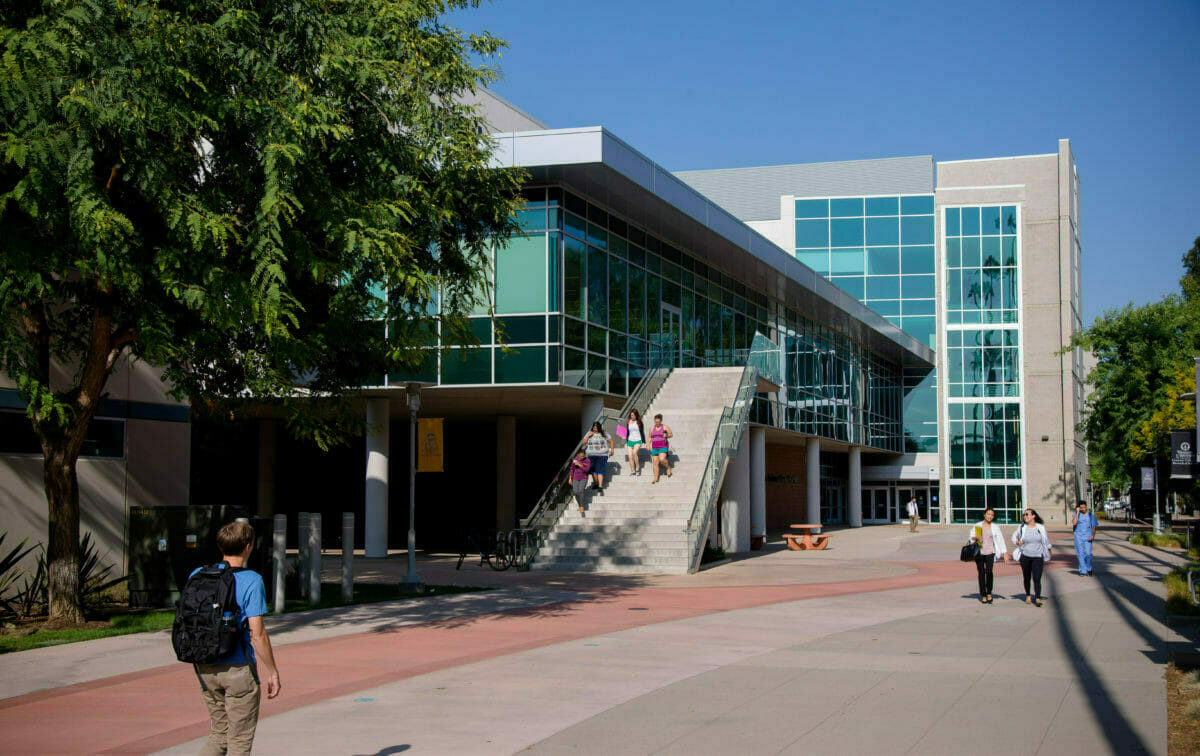 Photo of Pomona campus, esplanade, outside HEC