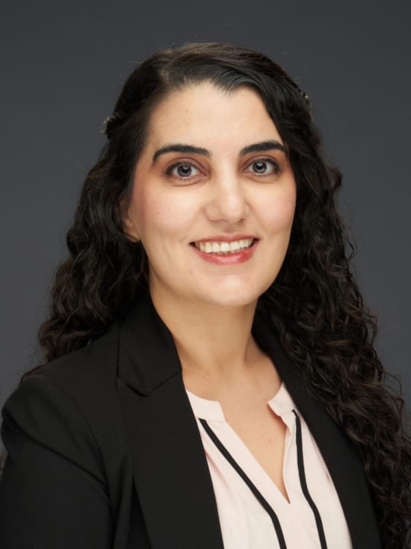 Portrait of Elnaz Hamedani, DPM