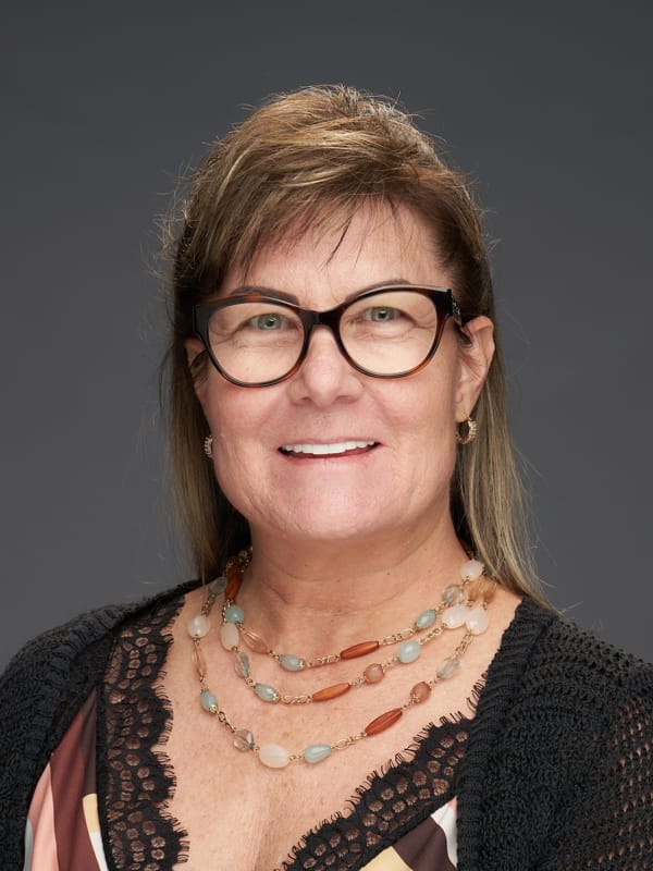 Portrait of Julie Sarratt