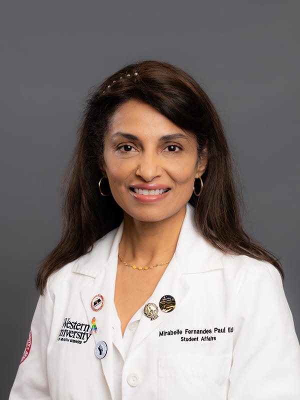 Portrait of Dr. Mirabelle Fernandes Paul