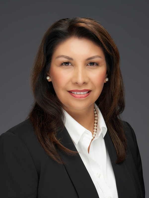 Portrait of Elizabeth Zamora